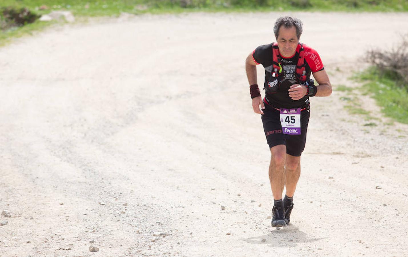 La tercera y última etapa del IV Ultratrail se ha celebrado hoy con salida y llegada en San Millán de la Cogolla, con 36 kilómetros. y 1.800 metros de desnivel, pasando por Pazuengos y Turza y acercándose a Urdanta. Este año no se ascenderá al San Lorenzo por seguridad, debido a la gran cantidad de nieve acumulada