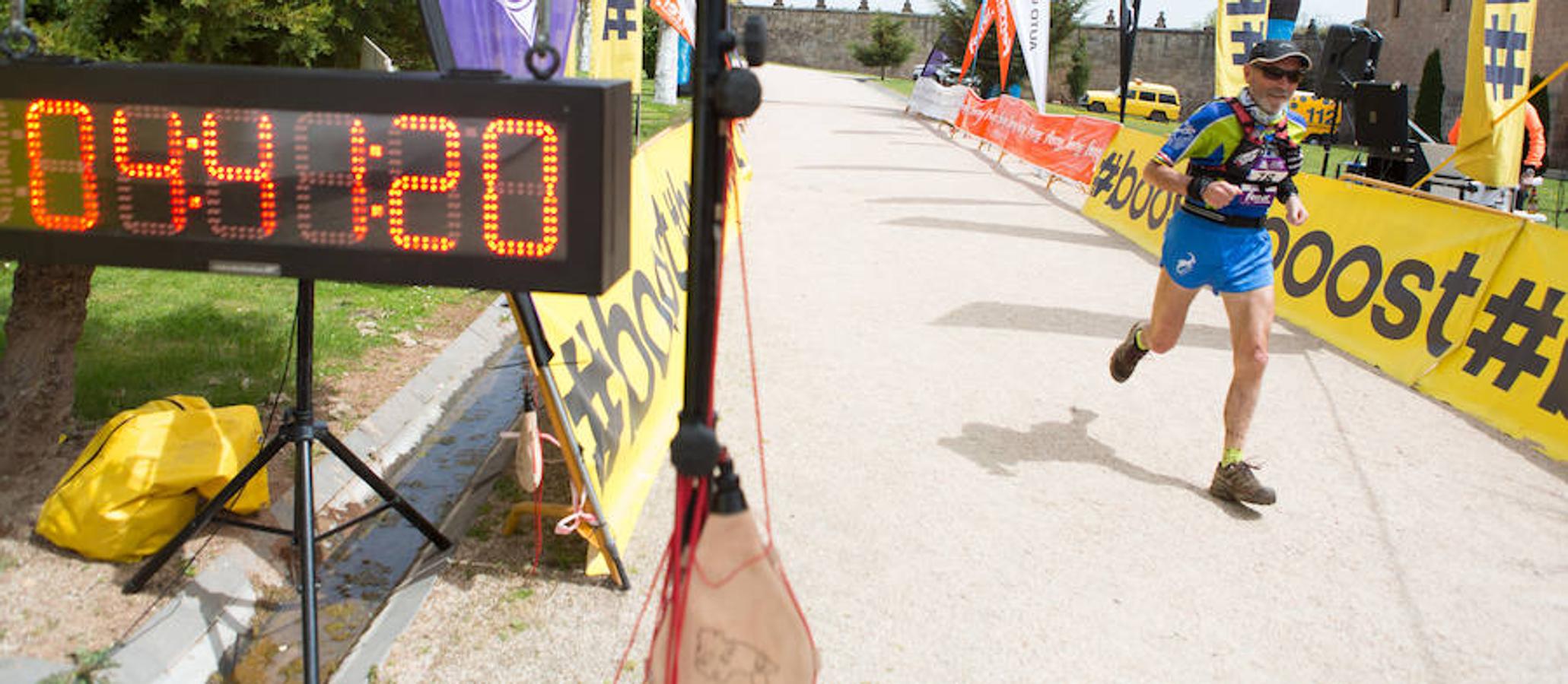 La tercera y última etapa del IV Ultratrail se ha celebrado hoy con salida y llegada en San Millán de la Cogolla, con 36 kilómetros. y 1.800 metros de desnivel, pasando por Pazuengos y Turza y acercándose a Urdanta. Este año no se ascenderá al San Lorenzo por seguridad, debido a la gran cantidad de nieve acumulada