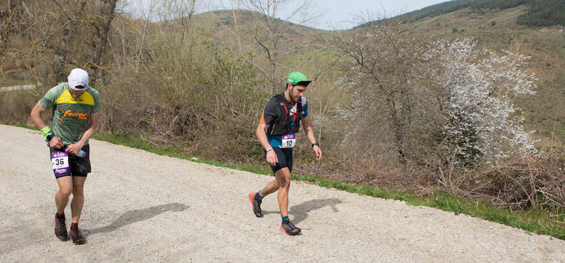 La tercera y última etapa del IV Ultratrail se ha celebrado hoy con salida y llegada en San Millán de la Cogolla, con 36 kilómetros. y 1.800 metros de desnivel, pasando por Pazuengos y Turza y acercándose a Urdanta. Este año no se ascenderá al San Lorenzo por seguridad, debido a la gran cantidad de nieve acumulada