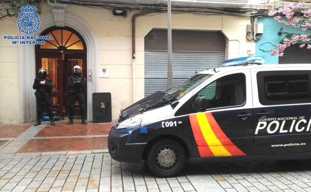 La Policía desmantela dos puntos de venta de marihuana en Logroño