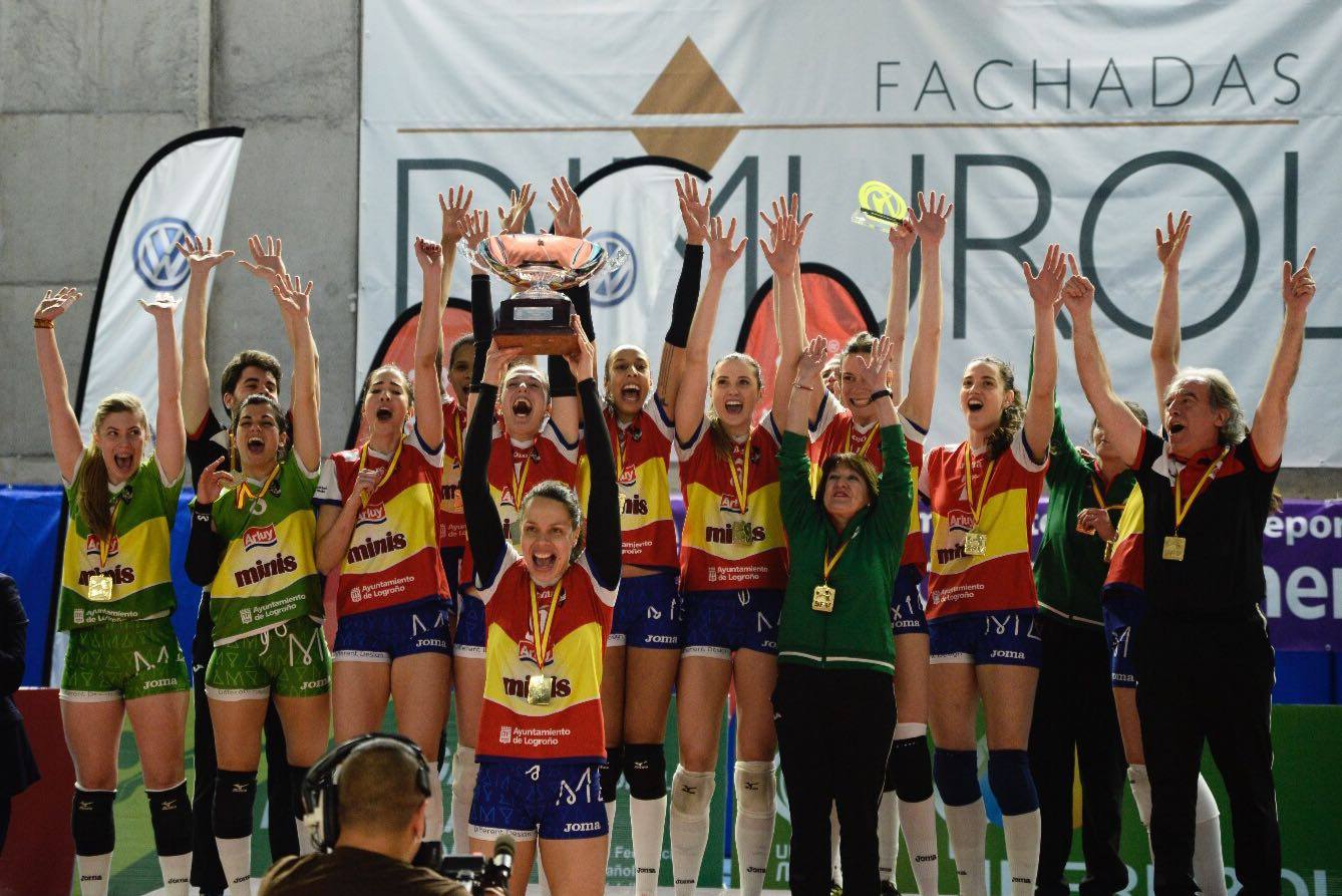 Fotos: El Minis de Arluy consigue su quinta Superliga consecutiva