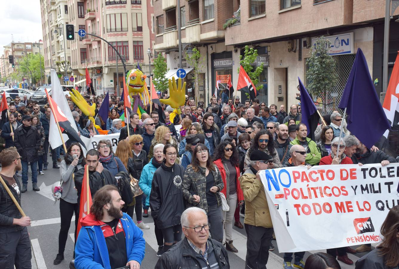 Fotos: Manifestación por el Primero de Mayo de la CNT