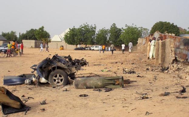 Destrozos causados por un atentado de Boko Haram en Maiduguri (Nigeria).