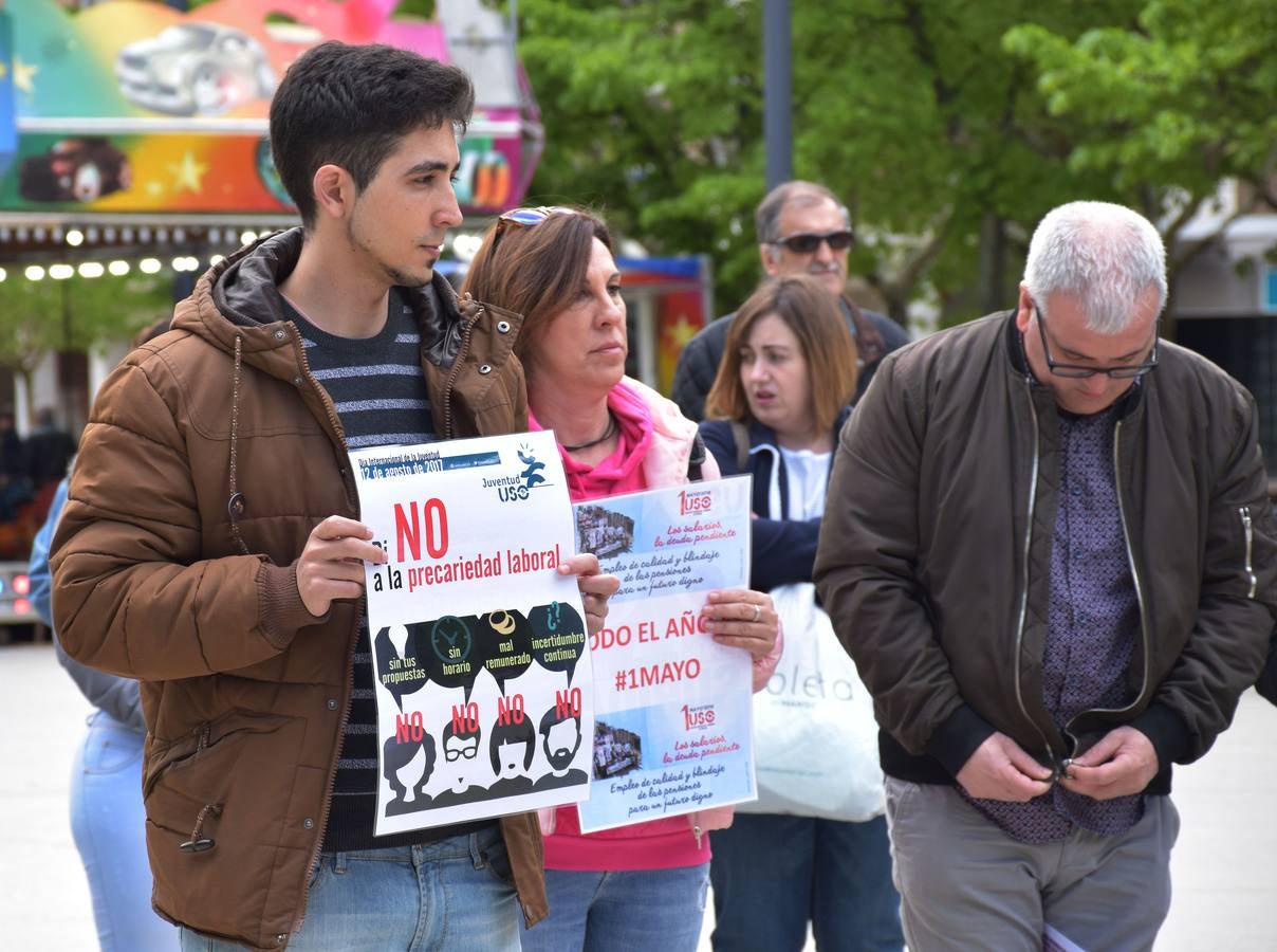 USO La Rioja ha celebrado el Primero de Mayo con el lema «Los salarios, la deuda pendiente. Empleo de calidad y blindaje de las pensiones» y ha realizado una concentración en la plaza Primero de Mayo de Logroño.