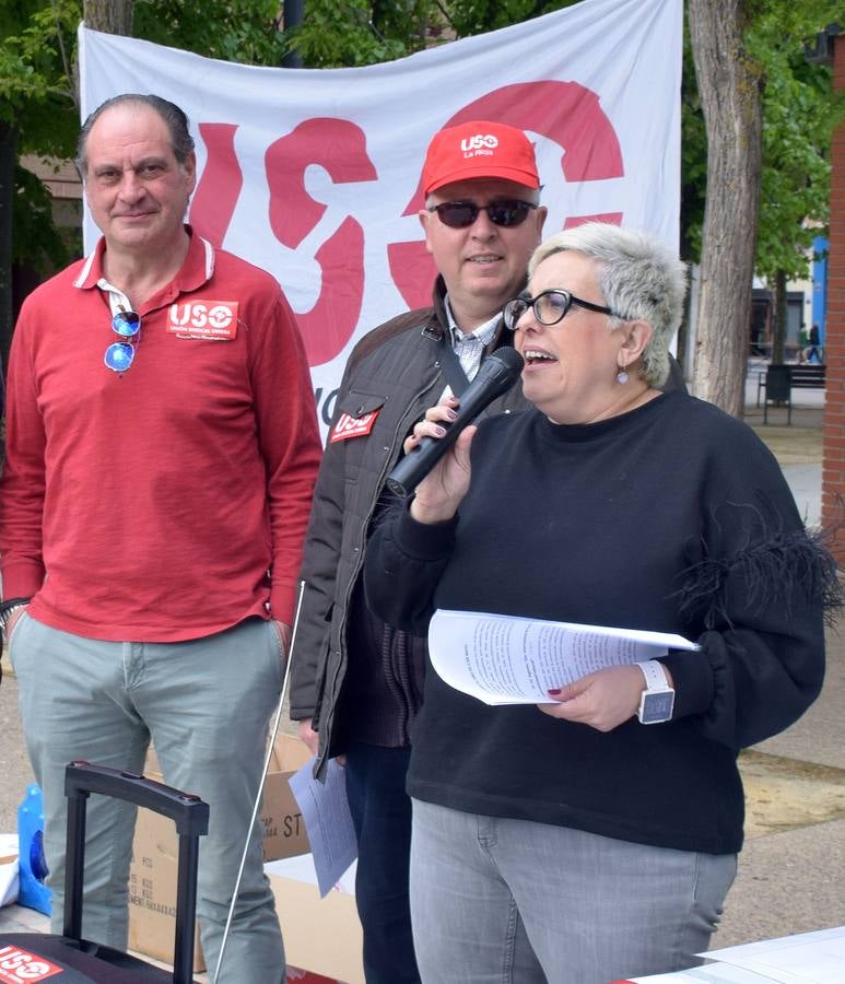 USO La Rioja ha celebrado el Primero de Mayo con el lema «Los salarios, la deuda pendiente. Empleo de calidad y blindaje de las pensiones» y ha realizado una concentración en la plaza Primero de Mayo de Logroño.