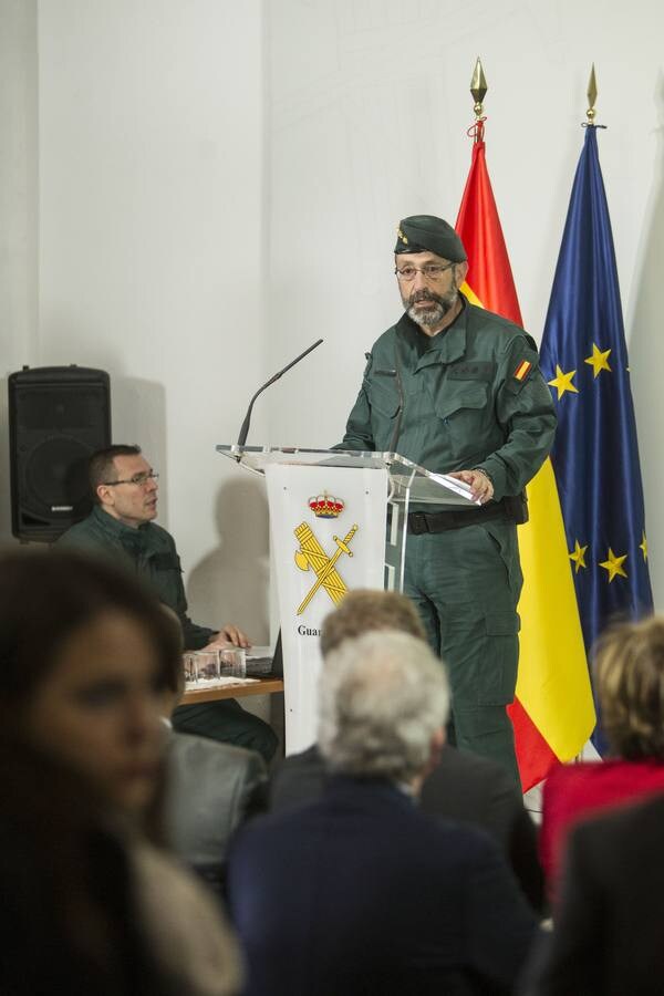 El presidente del Gobierno, Mariano Rajoy, ha presenciado un simulacro de una operación antiyihadista en el Polígono de Experiencias para Fuerzas Especiales de la Guardia Civil (PEFE), en Logroño, que ha inaugurado oficialmente junto al ministro de Interior, Juan Ignacio Zoido.