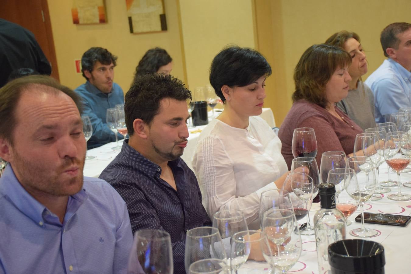 Félix Martínez, de Bodegas Martínez Corta, presentó sus vinos en el Club de Catas de lomejordelvinoderioja.com.