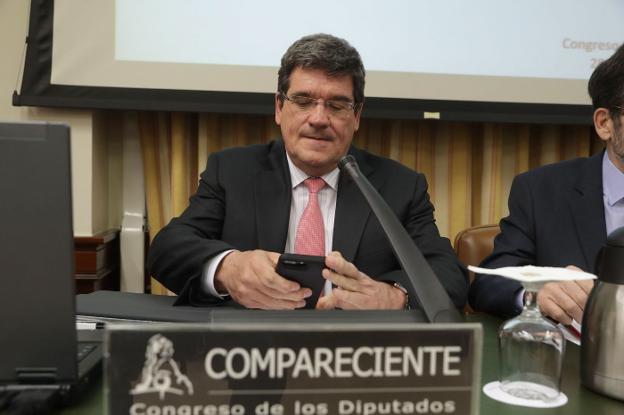 El presidente de la Autoridad Independiente de Responsabilidad Fiscal (AIReF), José Luis Escrivá. :: zipi / efe
