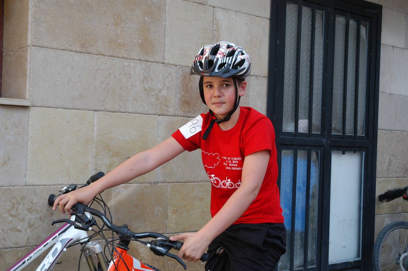 386 cicilistas participaron en el décimo quinto Día de la Bicicleta de Cervera, organizado por la AMPA de Primaria.