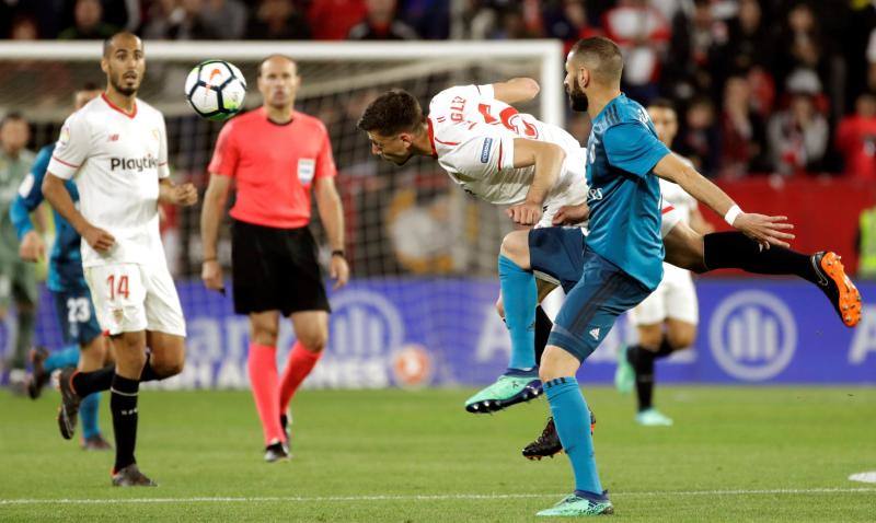 El Sevilla y el Real Madrid se enfrentaron en el Sánchez Pizjuán en el partido correspondiente a la 34ª jornada de Liga, aplazado por la disputa de la final de Copa.