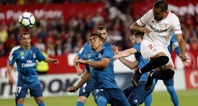 El Sevilla y el Real Madrid se enfrentaron en el Sánchez Pizjuán en el partido correspondiente a la 34ª jornada de Liga, aplazado por la disputa de la final de Copa.