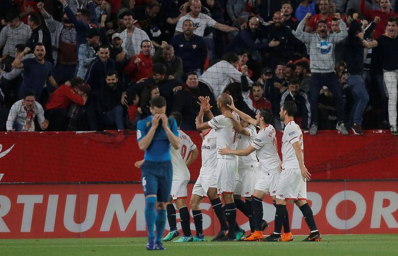 El Sevilla y el Real Madrid se enfrentaron en el Sánchez Pizjuán en el partido correspondiente a la 34ª jornada de Liga, aplazado por la disputa de la final de Copa.