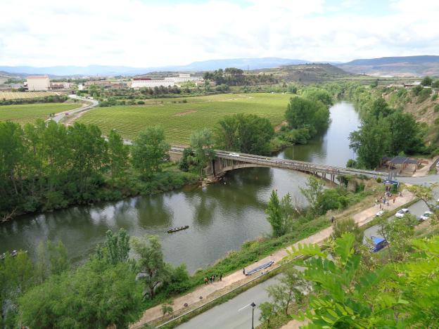 El Ebro, epicentro de las actividades de la Bandera del Vino. :: i. g.