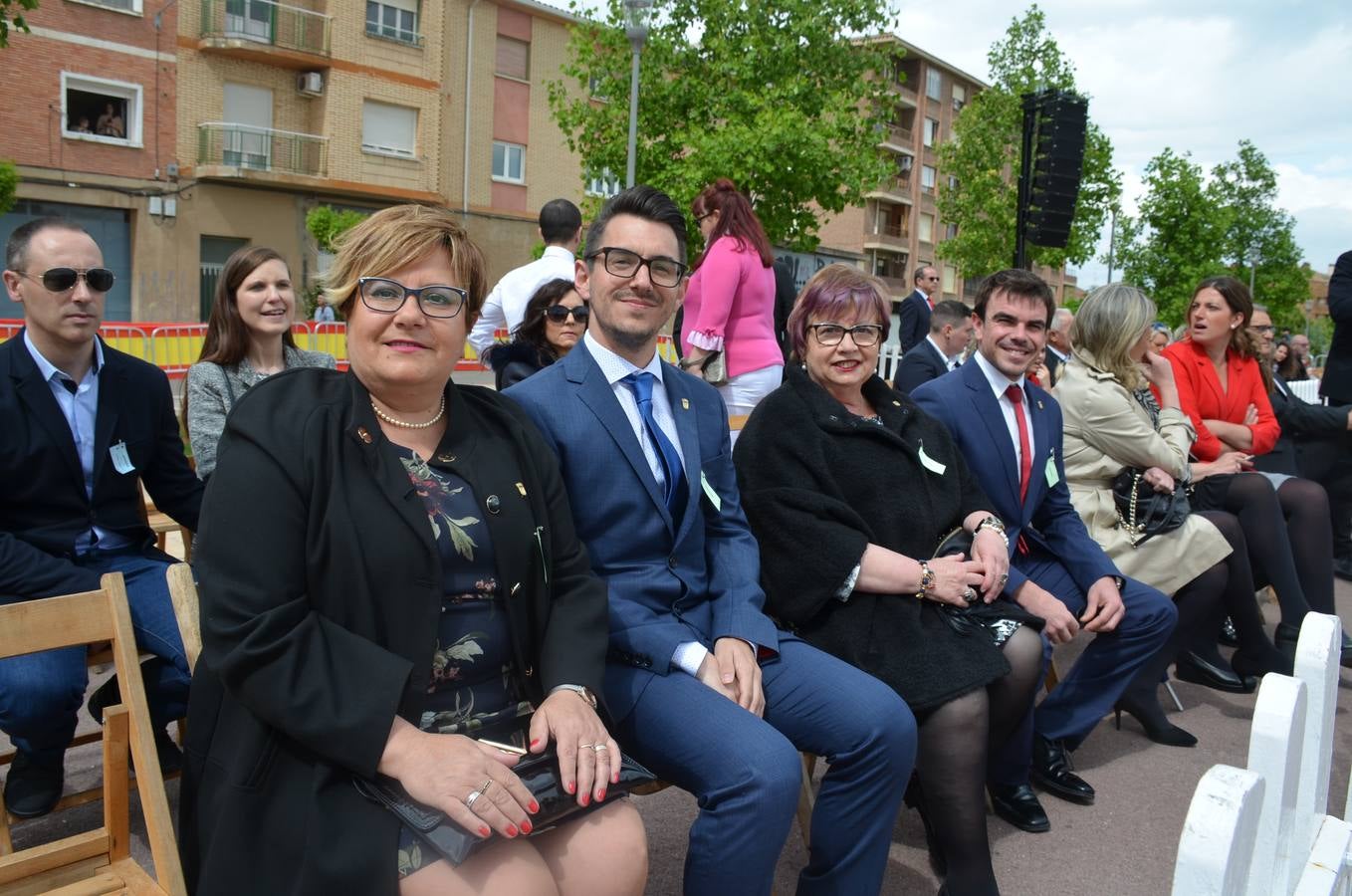 Más de 400 riojanos juraron bandera en Calahorra en una ceremonia marcada por la lluvia