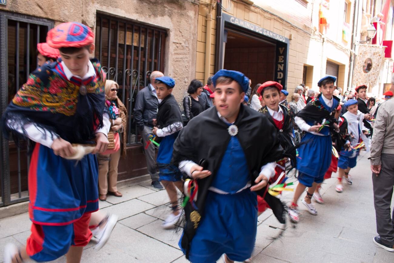 Actos de renovación de la cofradía del Santo celebrados este domingo, en los que Jesús Martínez y Dolores Sánchez han sido nombrados nuevos priores