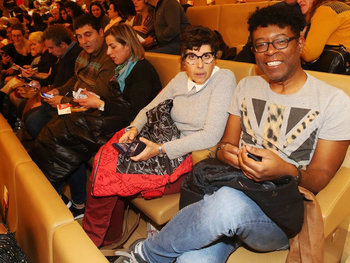 La cantante canaria presentó ayer su nuevo disco en Riojafórum.