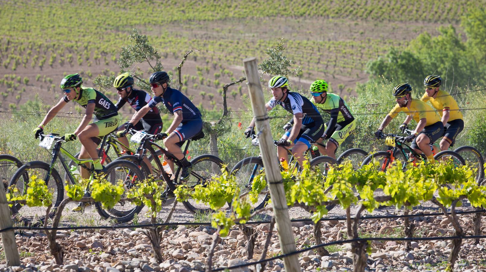 Fotos: La Rioja Bike Race - Tercera etapa: El paso por el meandro de Mantible