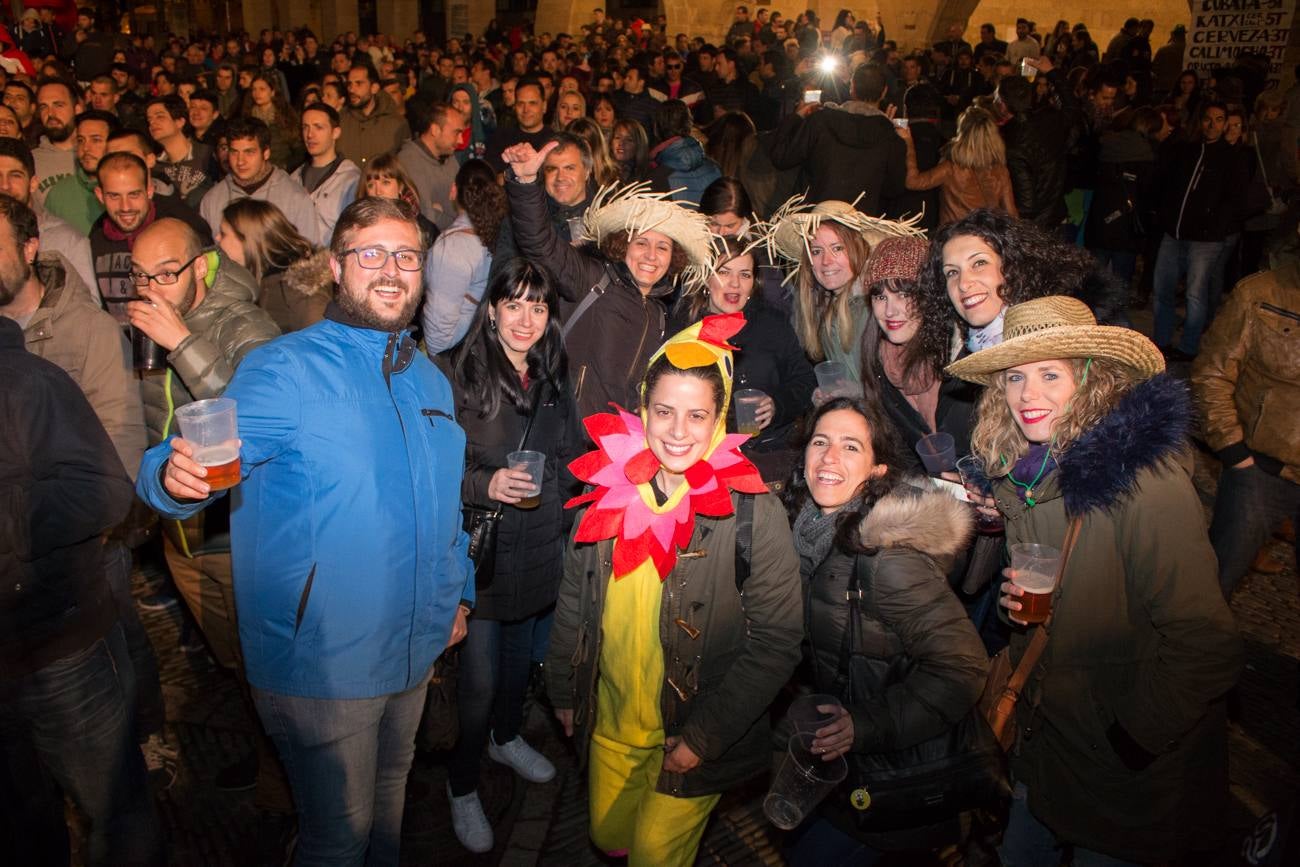 Efecto pasillo ofreció un concierto en la medianoche del sábado, en la plaza de España de Santo Domingo de la Calzada