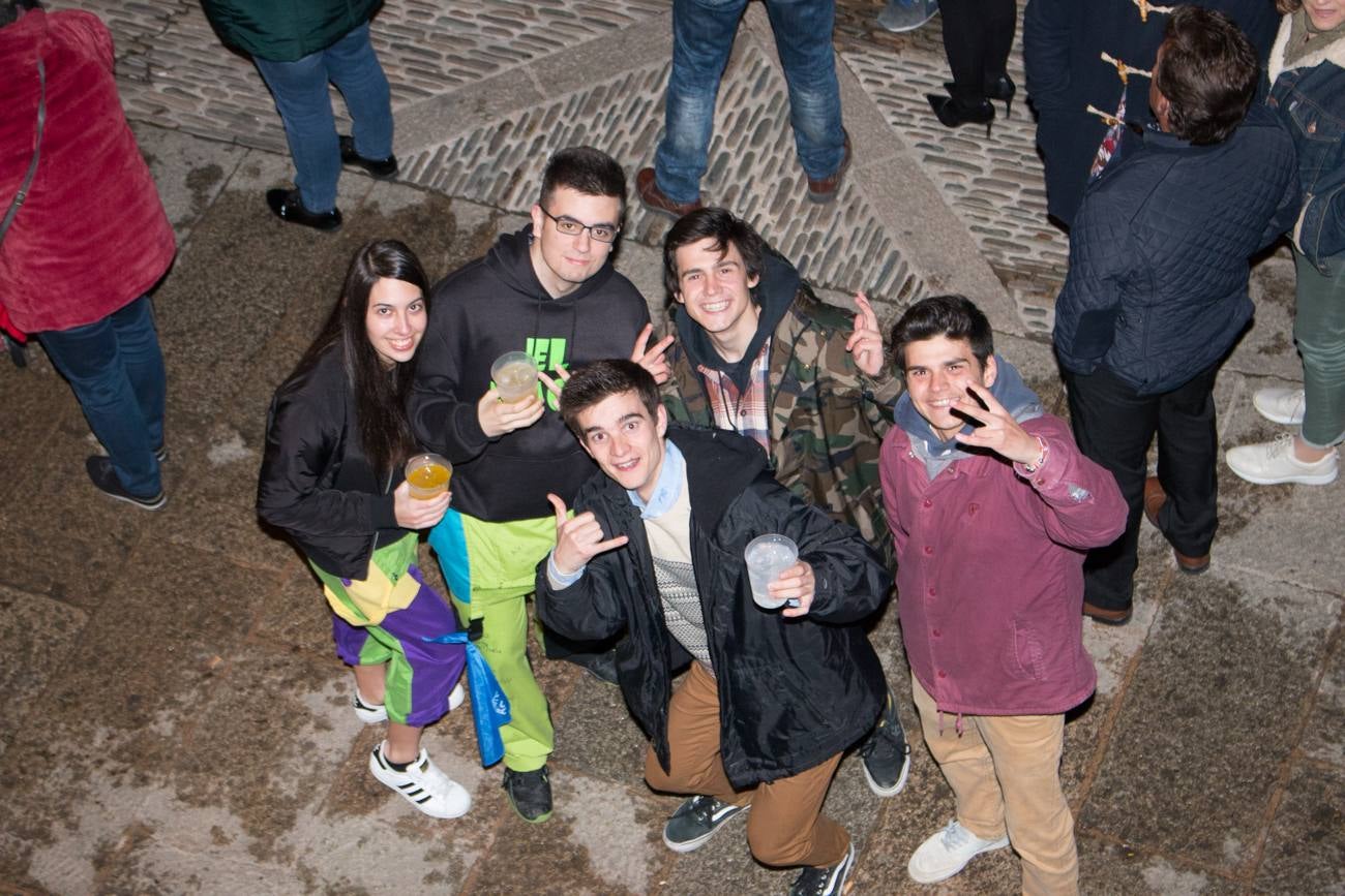 Efecto pasillo ofreció un concierto en la medianoche del sábado, en la plaza de España de Santo Domingo de la Calzada