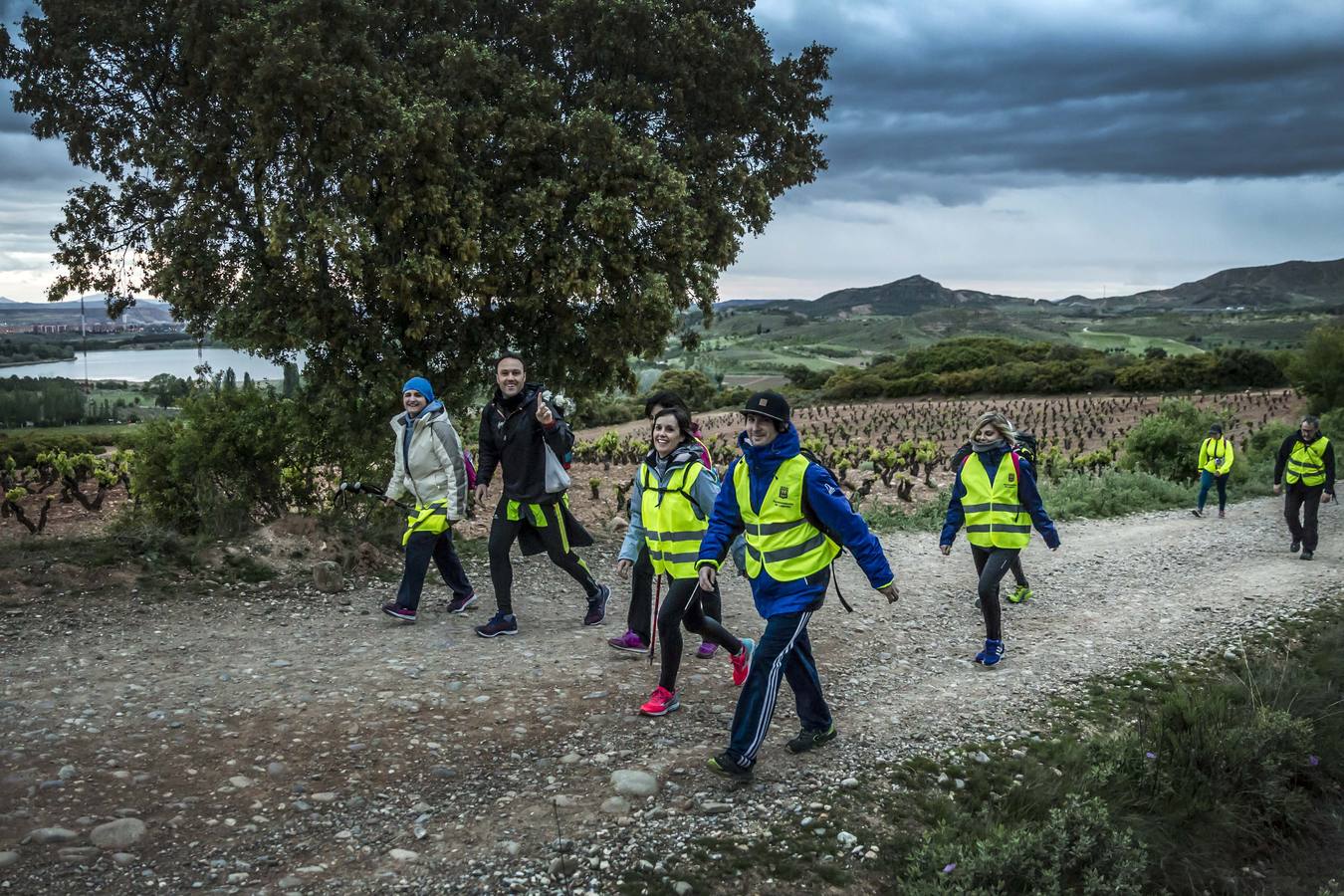 Seiscientas personas han cubierto esta noche los 63 kilómetros de Valvanera Camina.