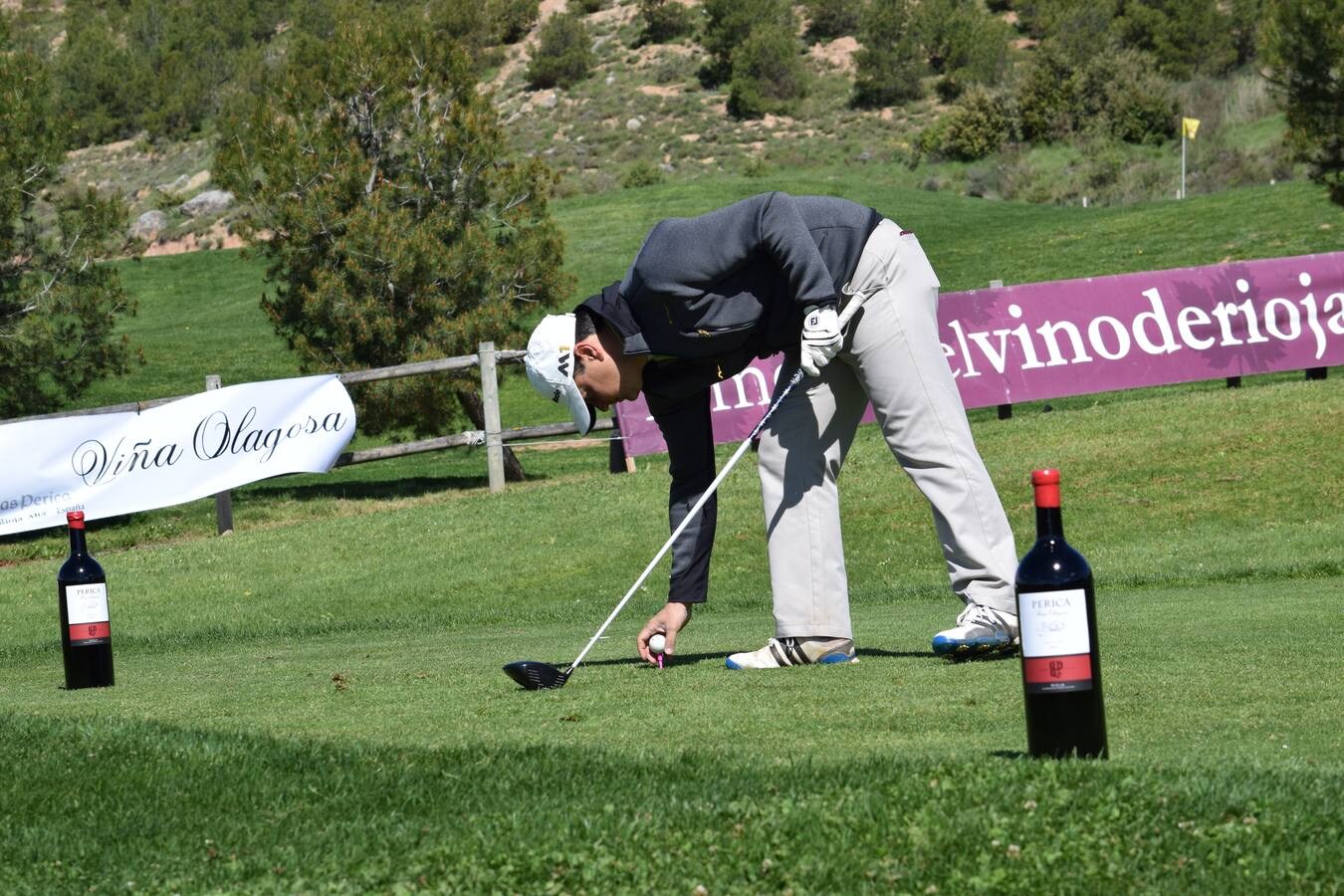 Los jugadores disfrutaron de un un gran día de golf en el Torneo Bodegas Perica, de la Liga de Golf y Vino oorganizada por lomejordelvinoderioja.com.