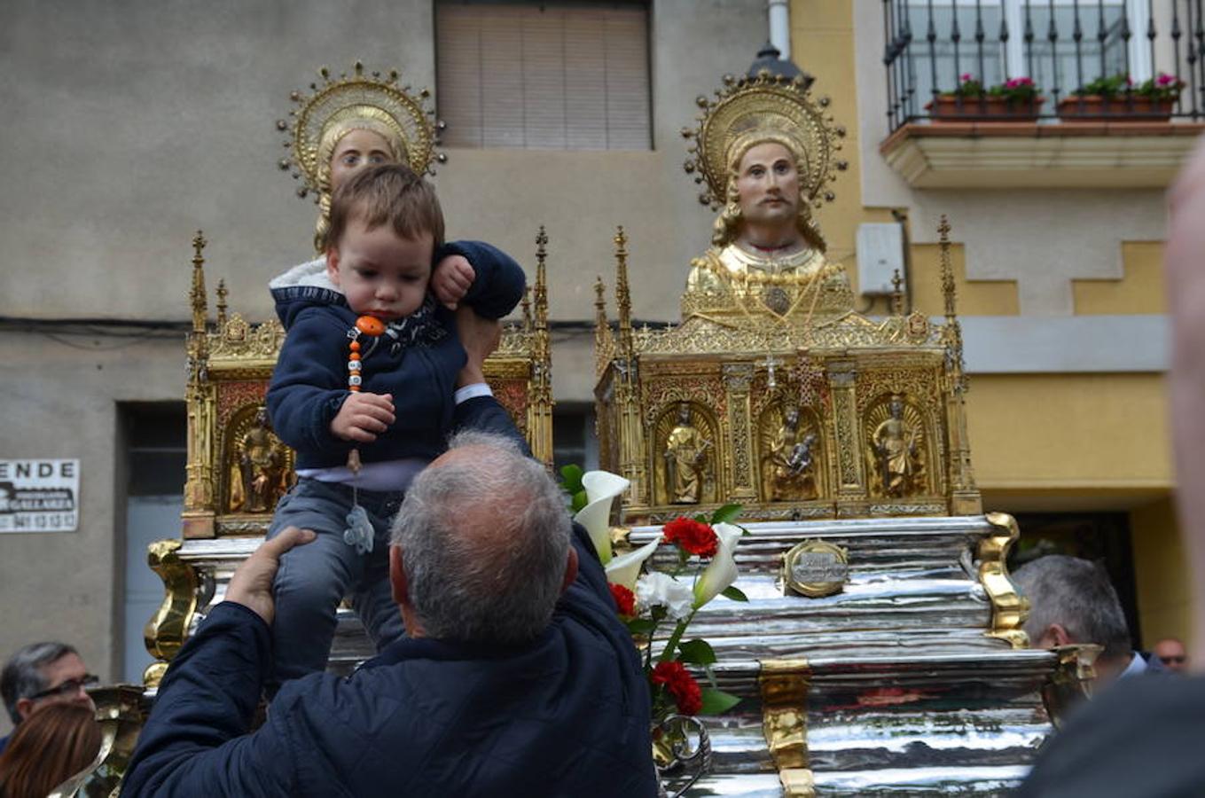 La procesión de San Isidro en Calahorra ha representado uno de los actos más emblemáticos de la celebración del patrón de los agricultores. No han faltado ruegos para una fecunda cosecha en la huerta local.