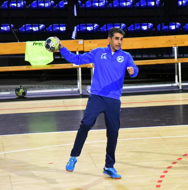 Jota González, durante un entrenamiento. :: miguel herreros