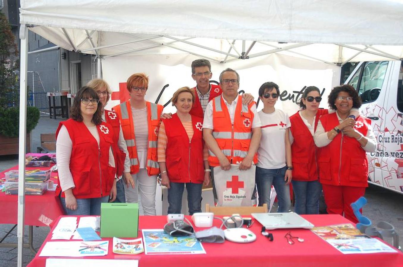 Arnedo ha celebrado esta mañana la II feria de asociaciones en la Puerta Munillo de Arnedo con la asistencia de 30 puestos.