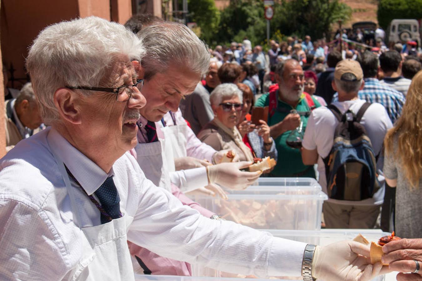 Gallinero de Rioja apunta a verano con su romería, la primera que se realiza tras las fiestas patronales de Santo Domingo. Después seguirán otras dos, ambas con destino a la ermita de Las Abejas.