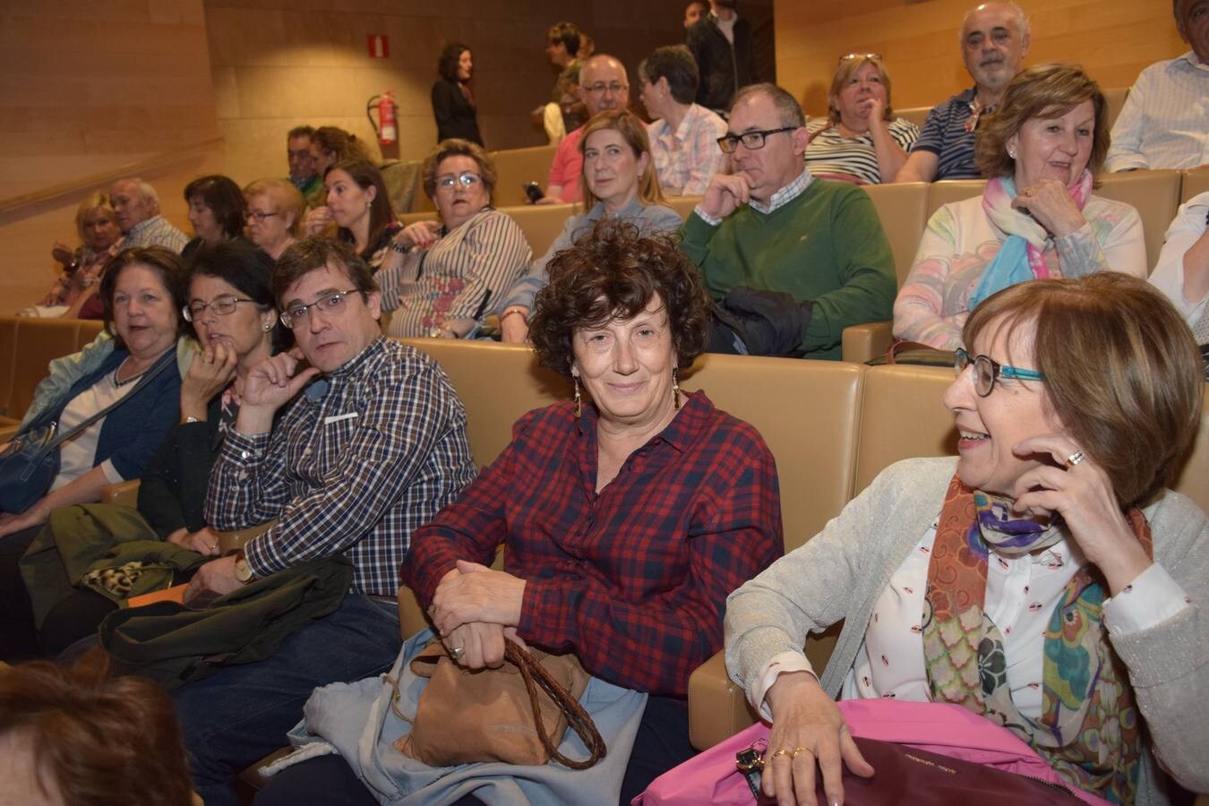 Fotos: Serrat encandila al público de Logroño