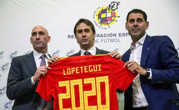 Julen Lopetegui seguirá al frente de la selección hasta 2020. 