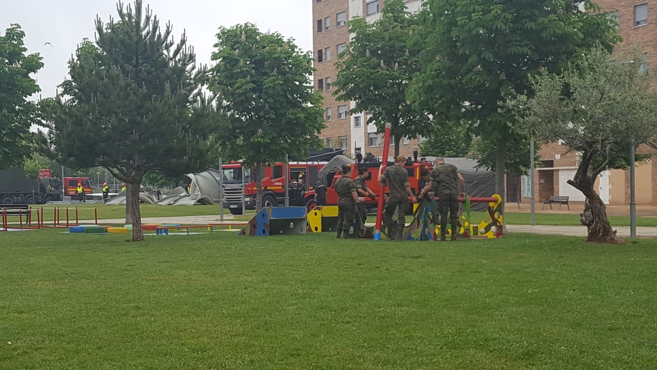 La plaza Picos de Urbión se prepara para el Día de las Fuerzas Armadas
