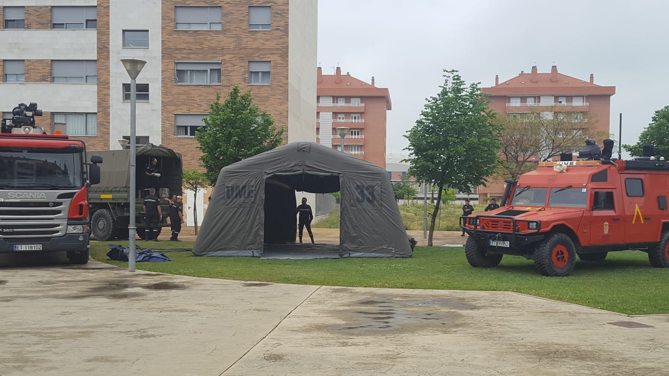 La plaza Picos de Urbión se prepara para el Día de las Fuerzas Armadas