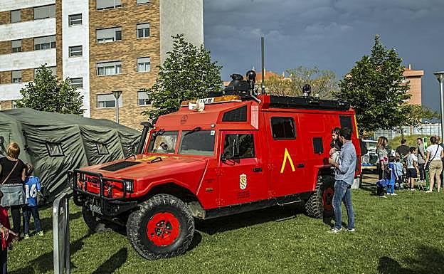 Imagen principal - El Ejército se deja notar en Logroño