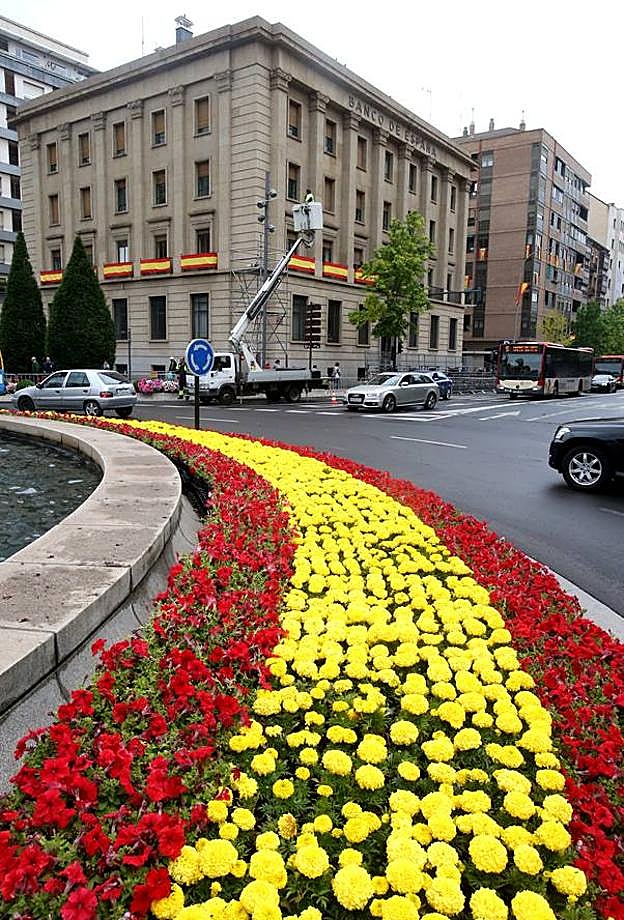 Logroño se tiñe de 'rojigualda'