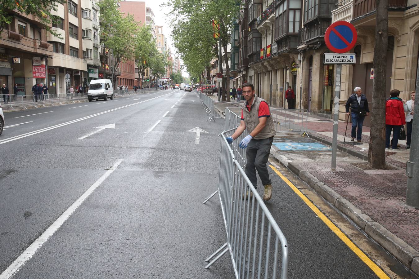 Logroño da los últimos retoques a la ciudad para acoger el Desfile del Día de las Fuerzas Armadas