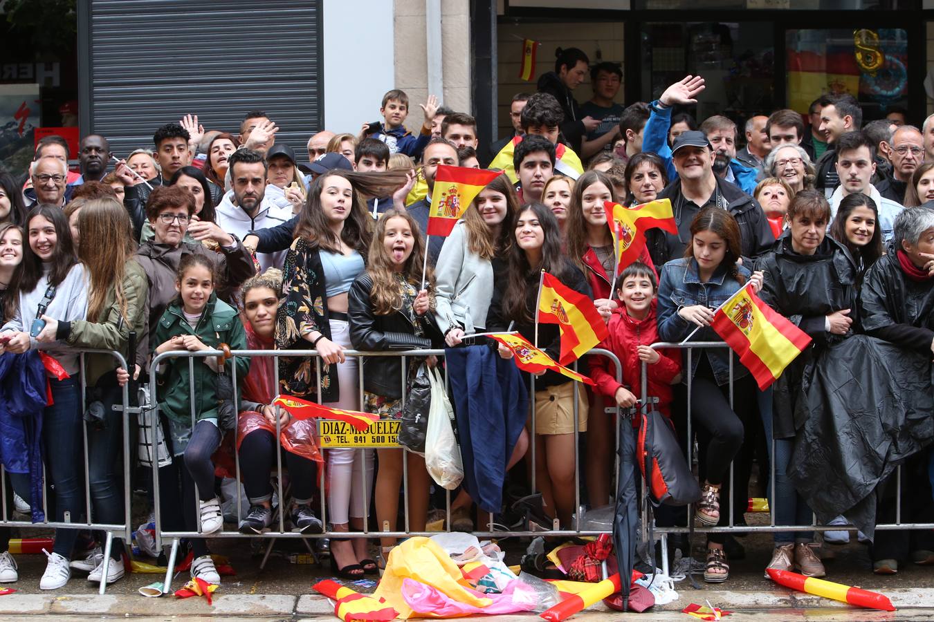 Los logroñeses se agolparon en las calles desde primera hora de la mañana