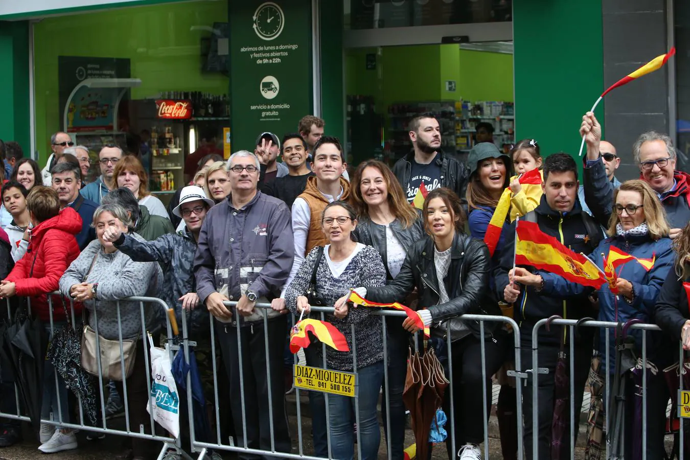 Los logroñeses se agolparon en las calles desde primera hora de la mañana