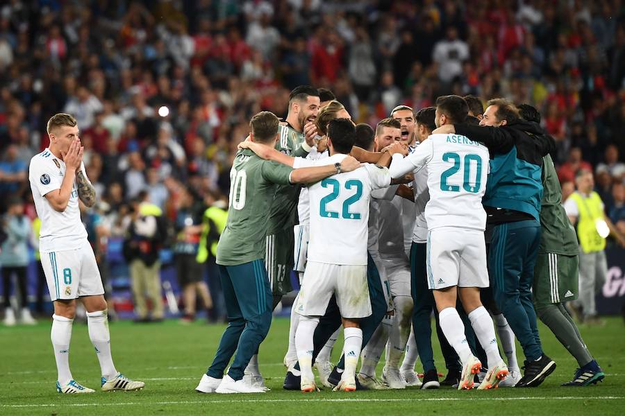 El Real Madrid conquistó en el Olímpico de Kiev su 'decimotercera' Champions, tras un partido en el que venció por 3-1 al Liverpool y en el que Bale fue protagonista al marcar dos goles