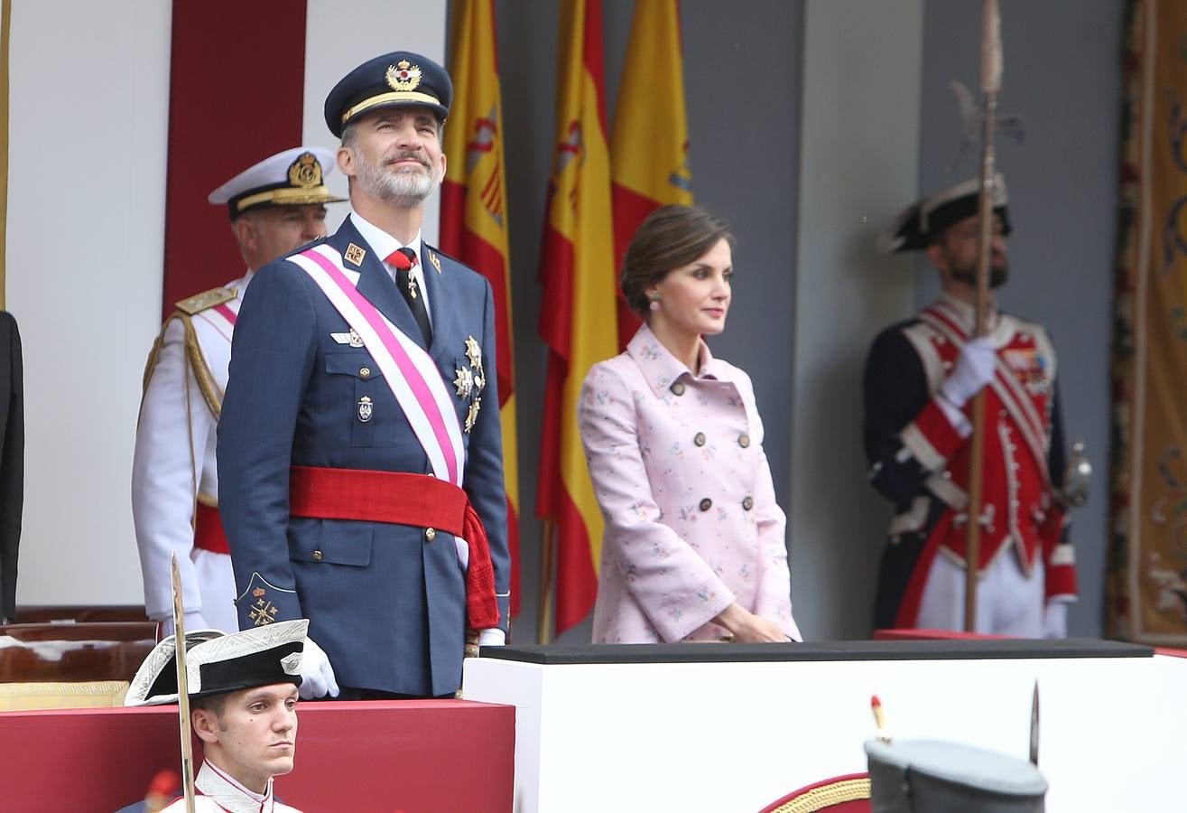 Los Reyes de España presidieron en Logroño el Desfile del Día de las Fuezas Armadas, en el que participaron hasta 2.678 militares.