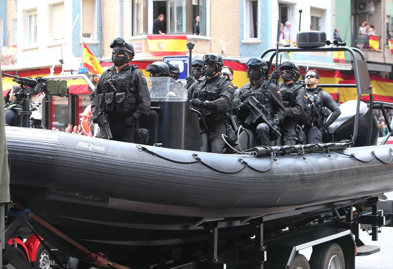 Los Reyes de España presidieron en Logroño el Desfile del Día de las Fuezas Armadas, en el que participaron hasta 2.678 militares.