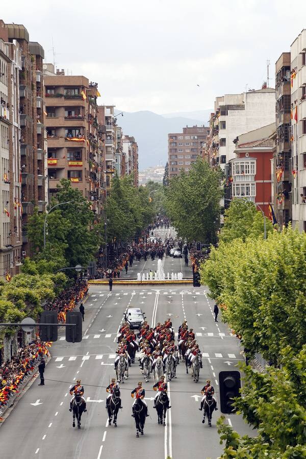 Los Reyes de España presidieron en Logroño el Desfile del Día de las Fuezas Armadas, que reunió a miles de asistentes.