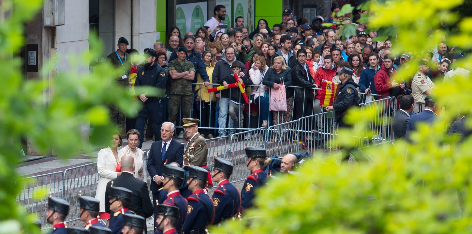 Emocionante Desfile del Día de las Fuerzas Armadas, que concgregó en Logroño a miles de personas.