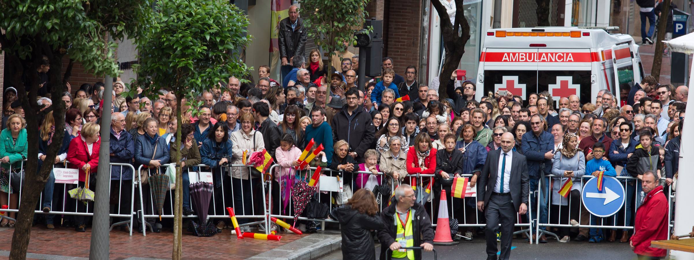 Los logroñeses se agolpan en las calles