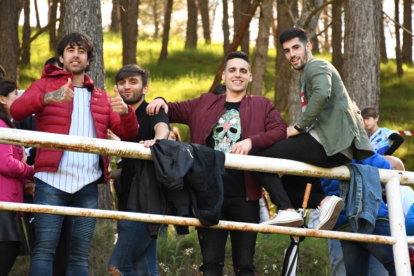 Fotos: La afición del Náxara celebra su paso a la siguiente fase del pla off