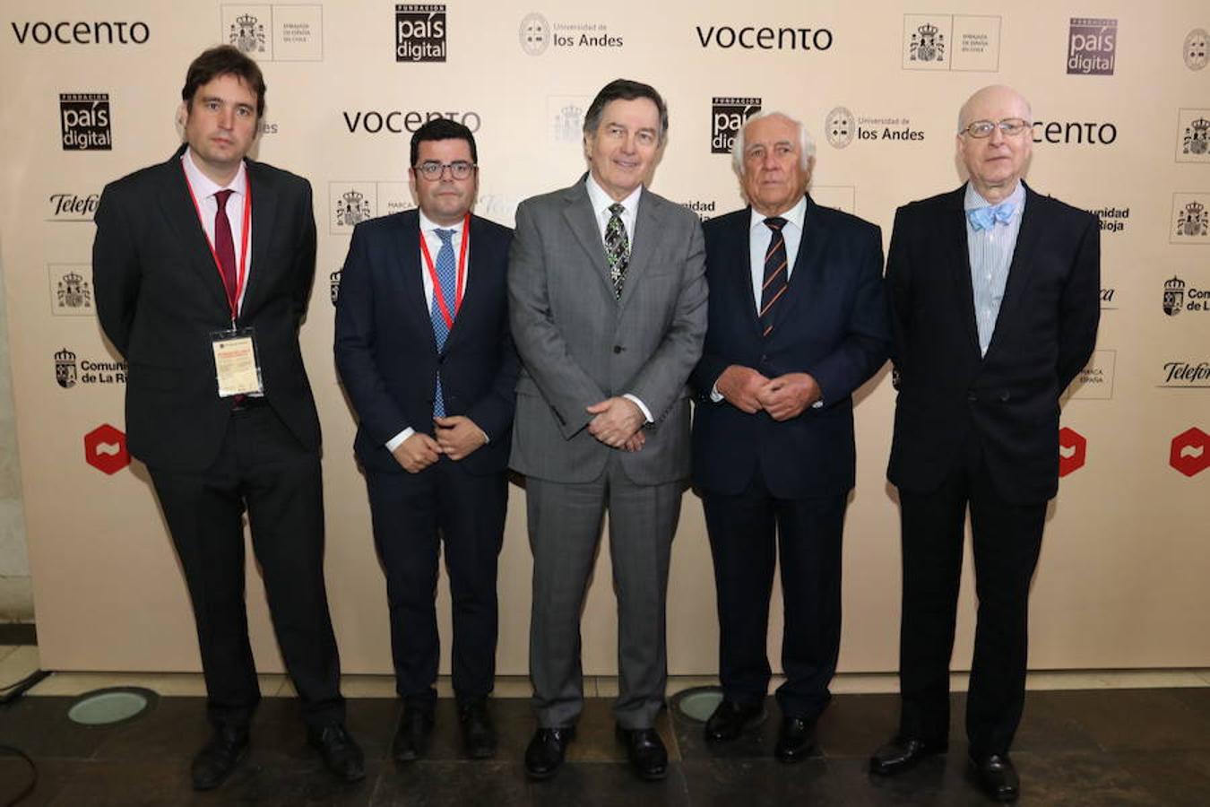 Intensa jornada de reflexión y debate en Chile en torno a las III Jornadas sobre Futuro en Español que se desarrollan en el Auditorio de la Biblioteca de la Universidad de los Andes.