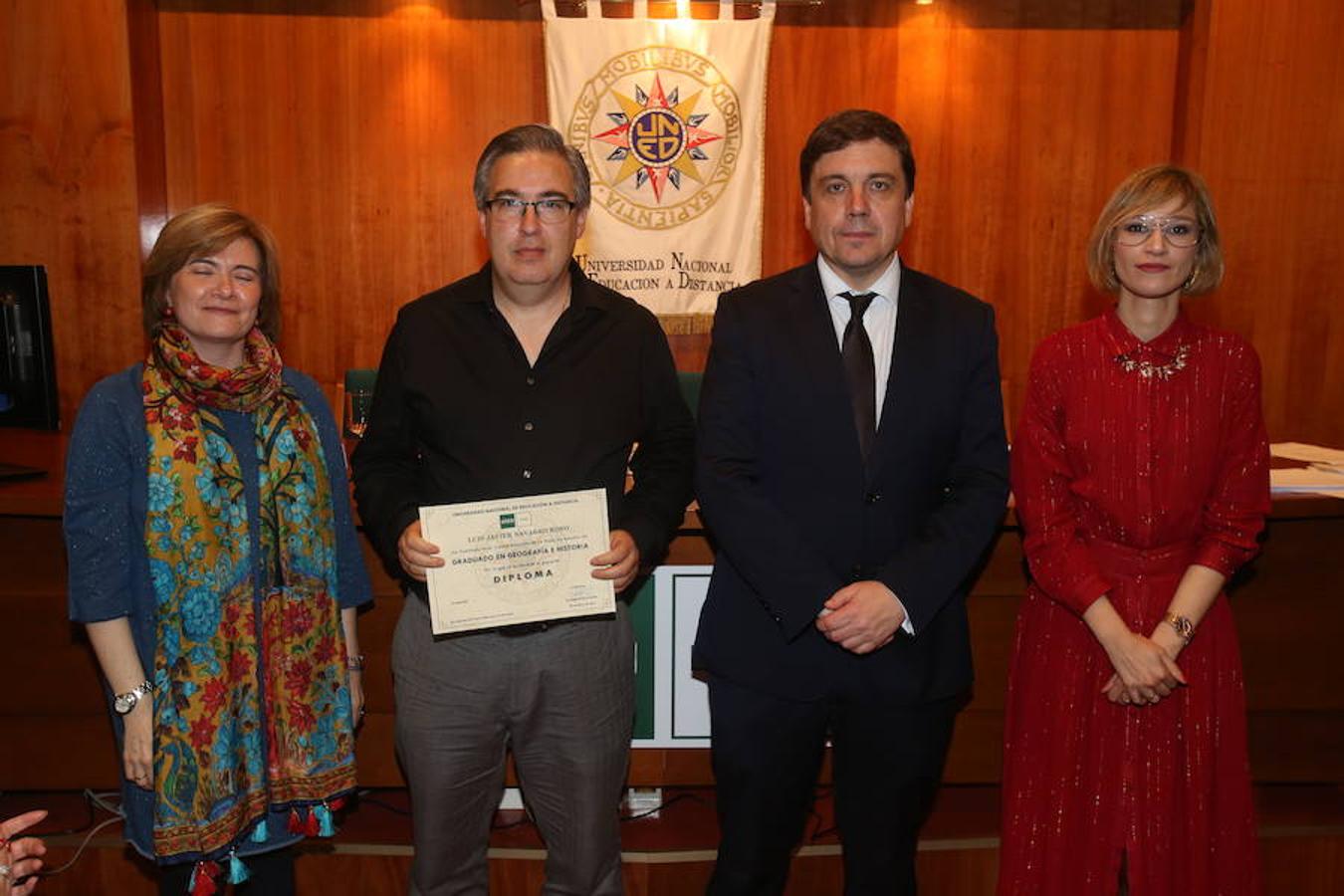 Entrega de diplomas de la UNED que ha tenido lugar en la sede del centro, con asistencia del consejero de Educación, Alberto Galiana, y de la concejal de Familia, Paloma Corres.