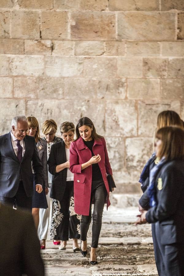 La Reina Letizia inauguró ayer en San Millán el seminario sobre el lenguaje en la era de la posverdad.