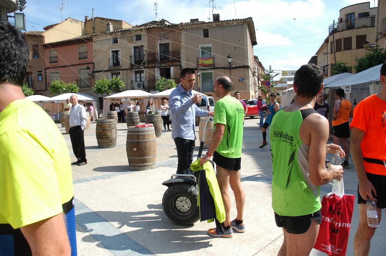 Marcha solidaria y carrera Runners & Wine del sábado por la mañana en Aldeanueva de Ebro.