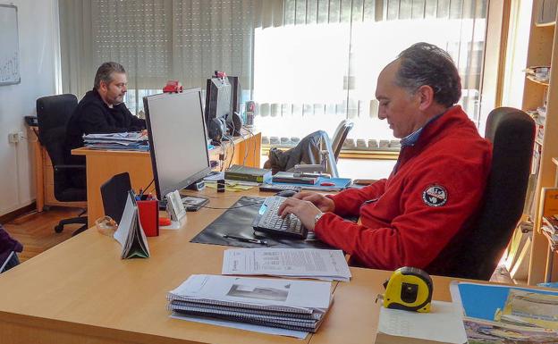 Trabajadores de la empresa 'Ingeniería y Seguridad Vial', quienes identificaron el vehículo del presnto asesino de Diana Quer.